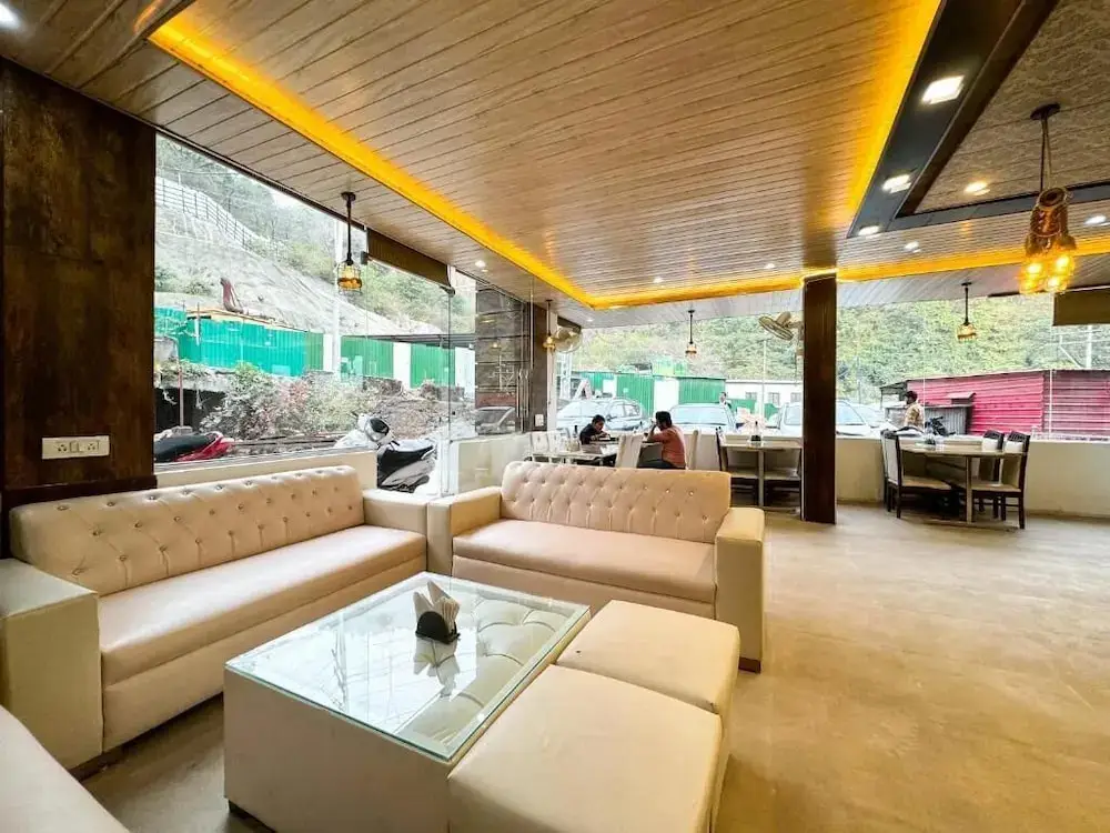 Ришикеш: Rishikesh Residency by Euphoric