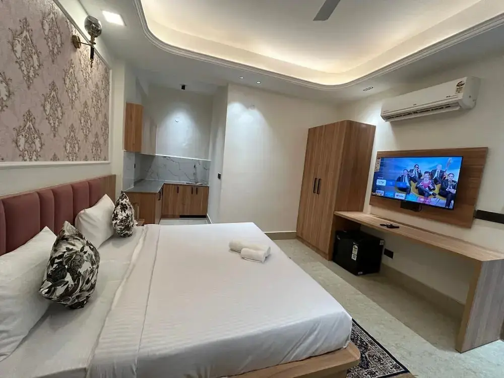 Гуруграм: Blue Moon Residency Sector 53 Gurgaon