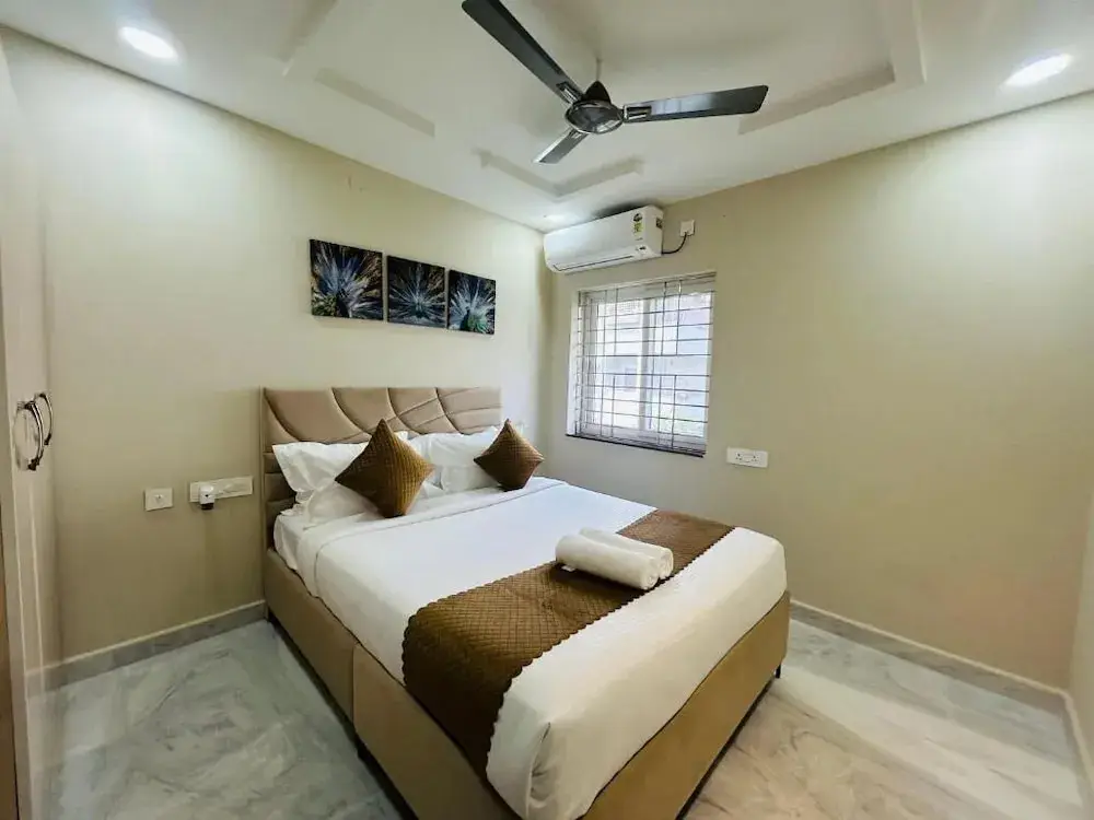 Хидерабад: Shreshtam Apart Hotel Gachibowli