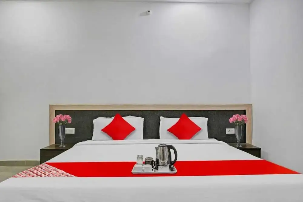 Варанаси: Hotel Paradies By GRB