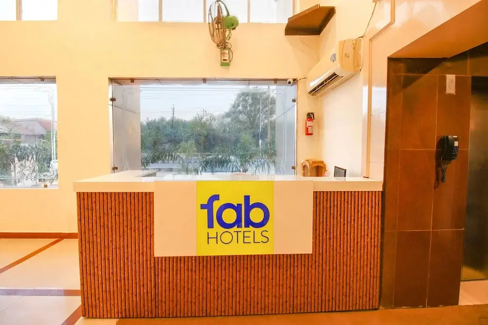 Бхопал: FabHotel Neena Palace