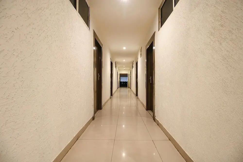 Бхопал: FabHotel Neena Palace