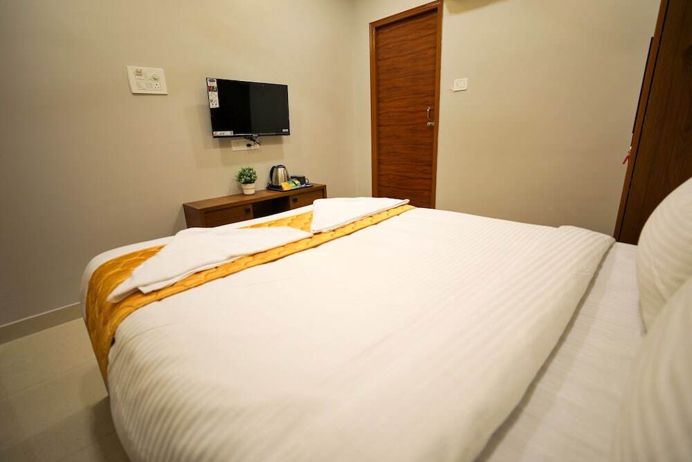 Хидерабад: Hotel Ceasta, Next US Consulate Hyderabad, Gachibowli