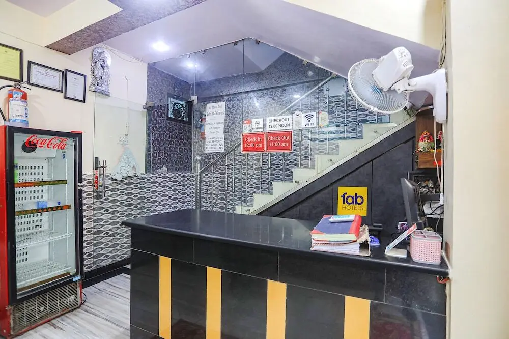 Канпур: Fabexpress Kanha Dham