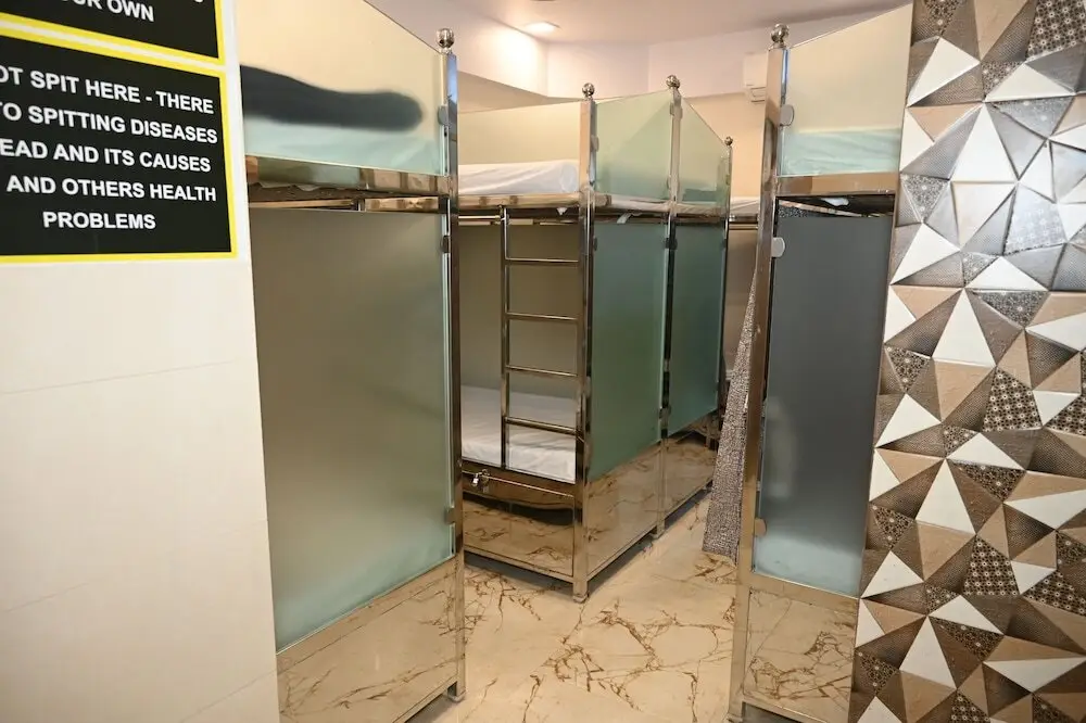 Мумбаи: Sagar Dormitory Andheri - Nearest to Andheri Railway Station West