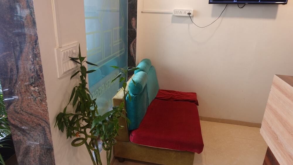 Мумбаи: Hotel Wind Flower Regency - Near Kokilaben Hospital