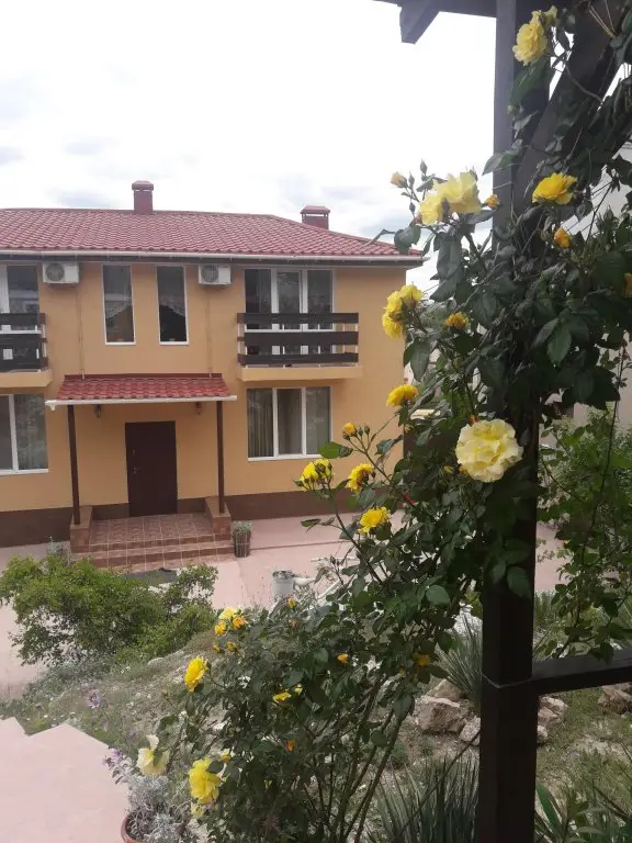 Севастополь: Гостевой дом Карамель