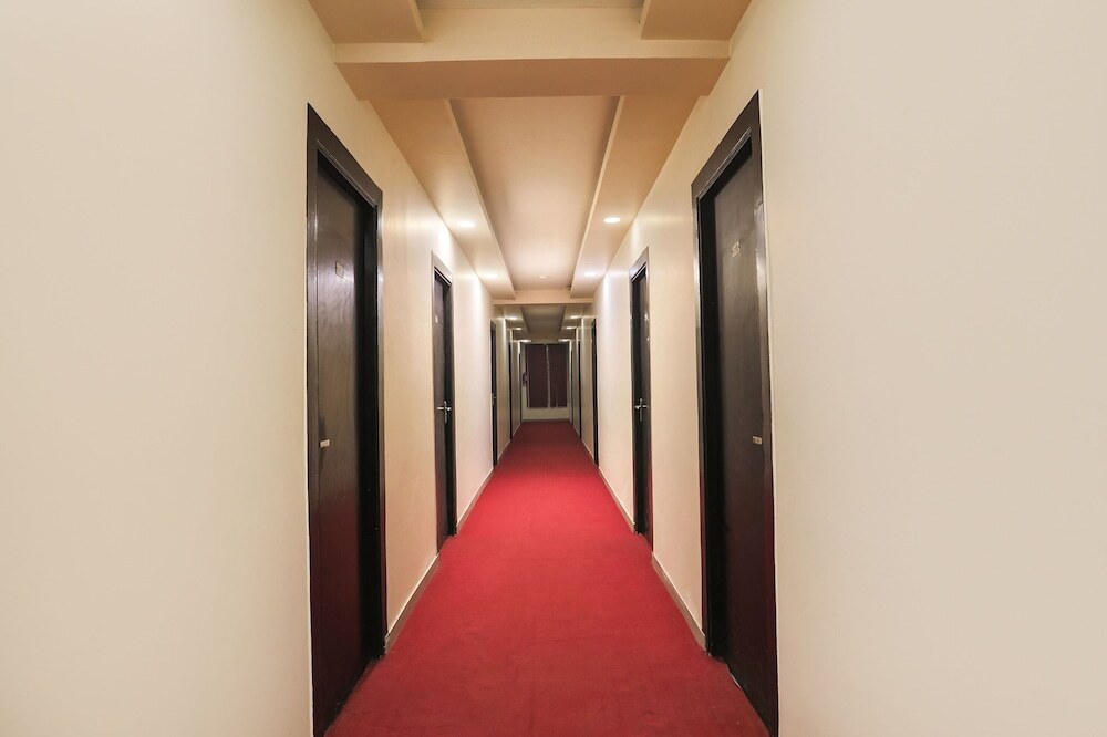 Газиабад: FabHotel The Diamond