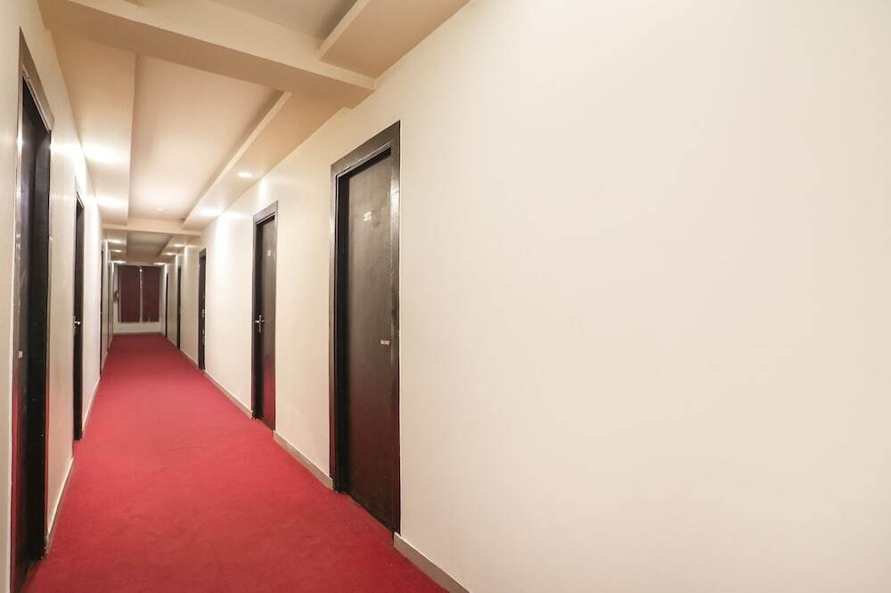 Газиабад: FabHotel The Diamond