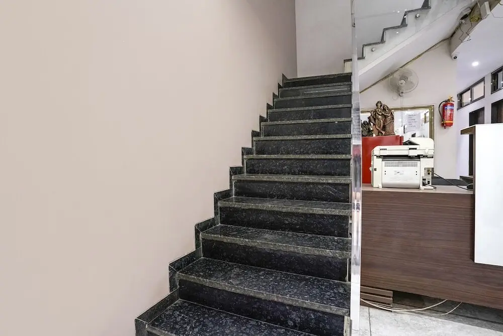 Сурат: Fabexpress Ospite