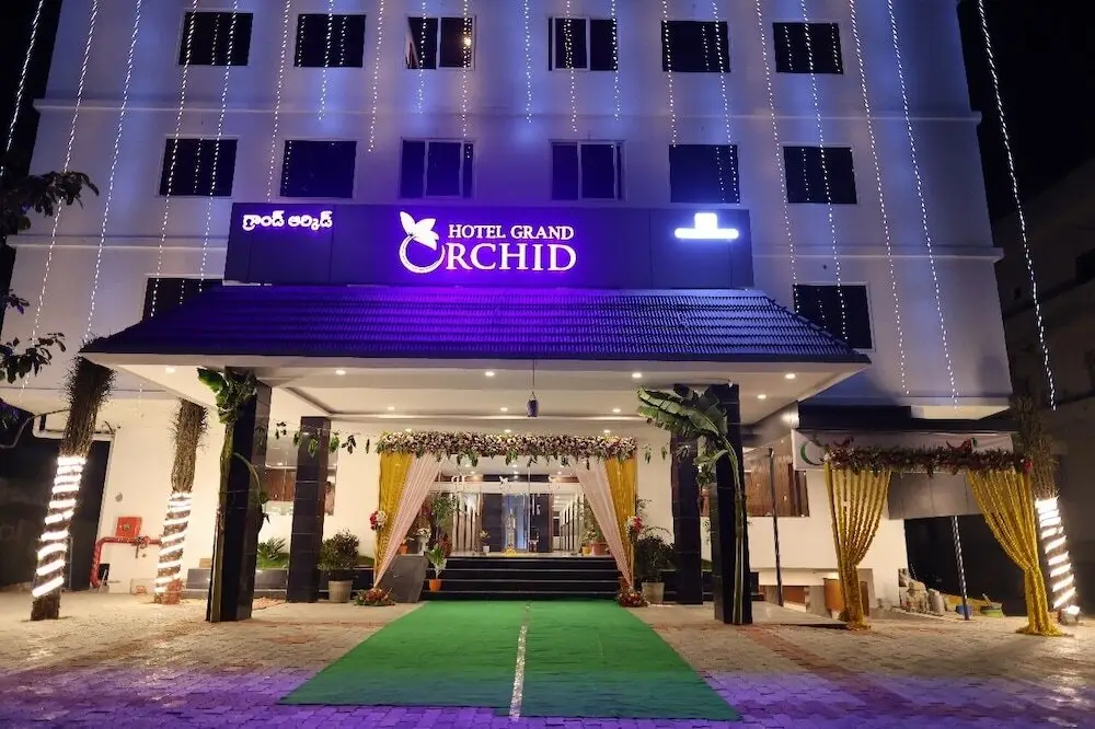 Hotel Grand Orchid — фото 1