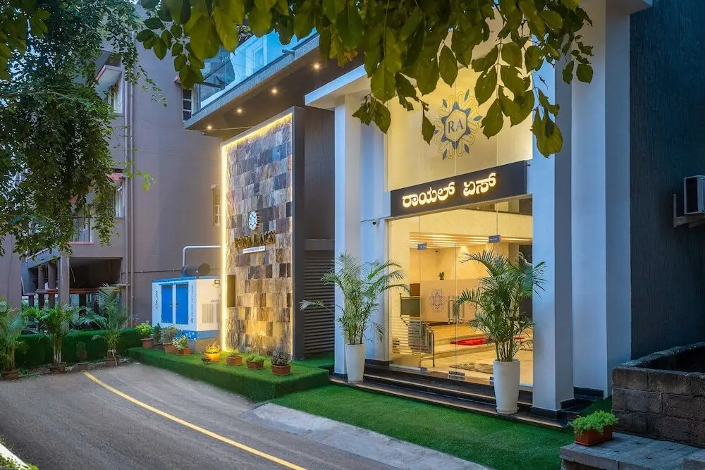 Royal Ace Boutique Hotel — фото 1