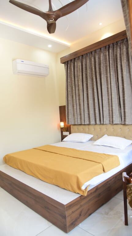 Наинитал: Naini Hill Inn