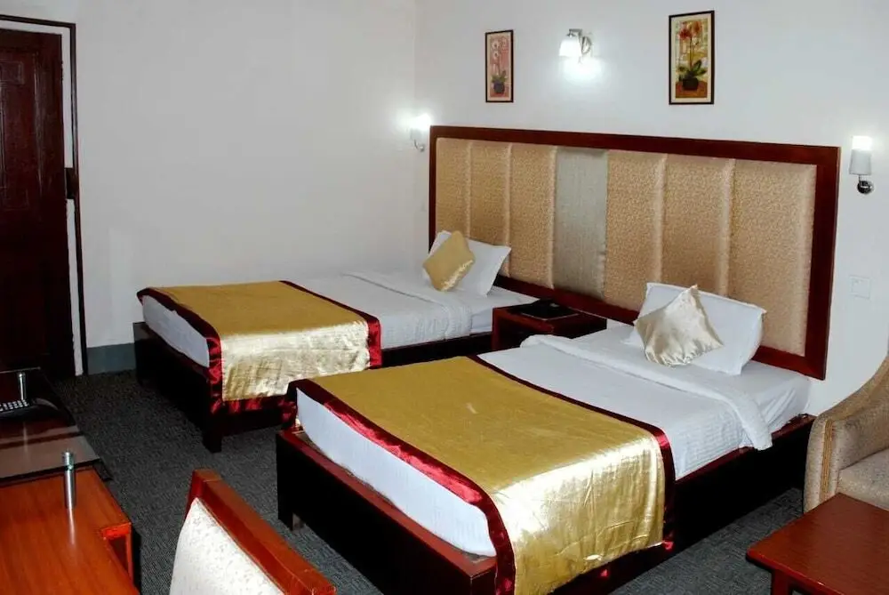 Hotel Ambarish — фото 1