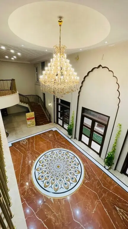 Хандала: Maharaja Agrasen Palace - Pure Vegetarian