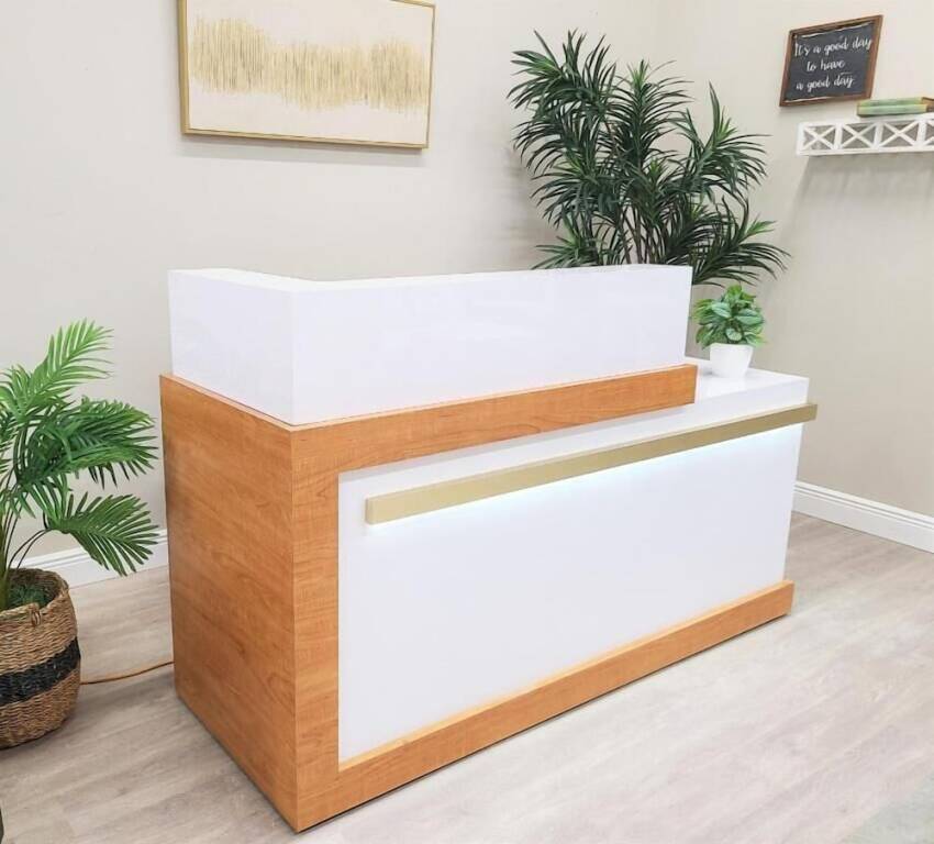 Лакхнау: Hotel Axiom Prime
