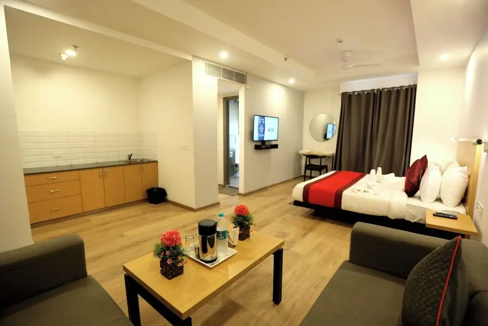 Газиабад: Hotel Golden World