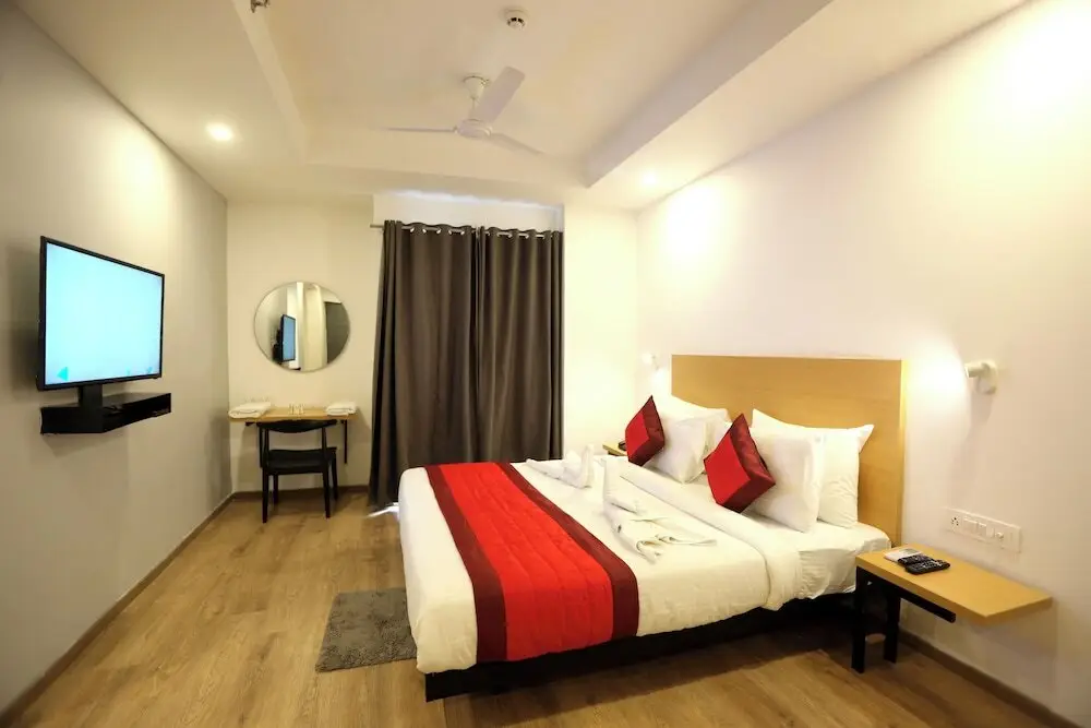 Газиабад: Hotel Golden World