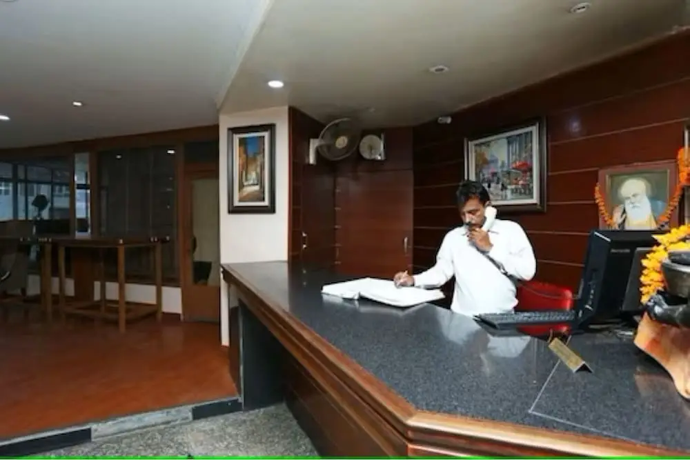Амбала: Revking at Hotel Batra