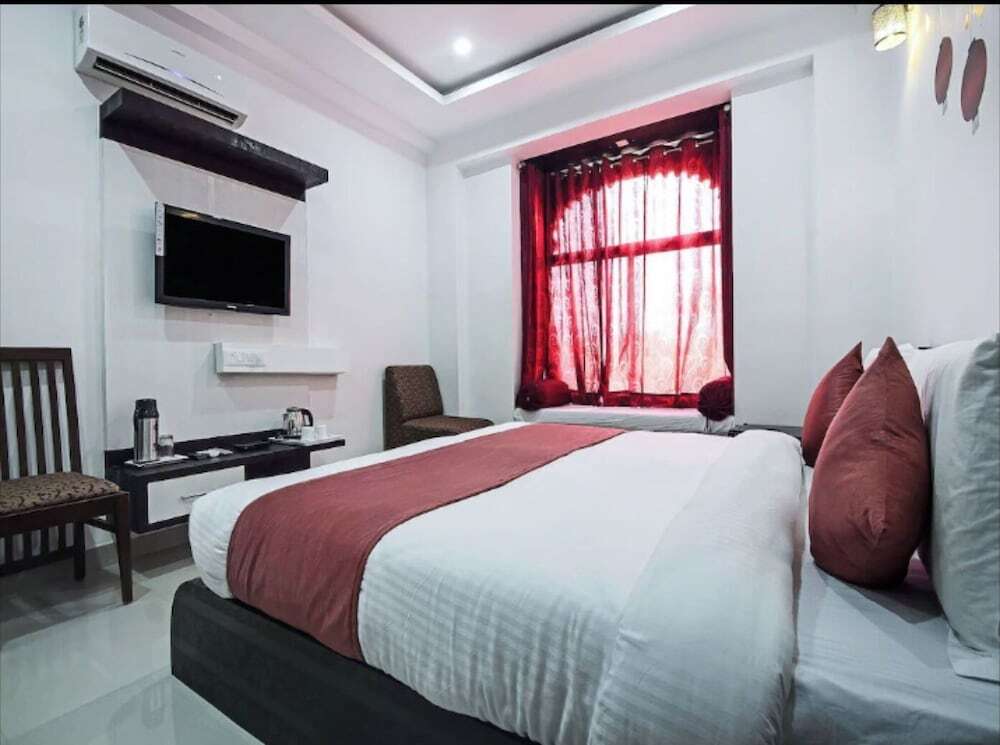 Дабок: Hotel White Tulip
