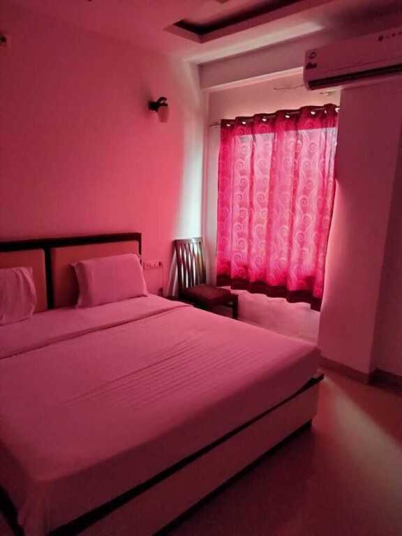 Дабок: Hotel White Tulip