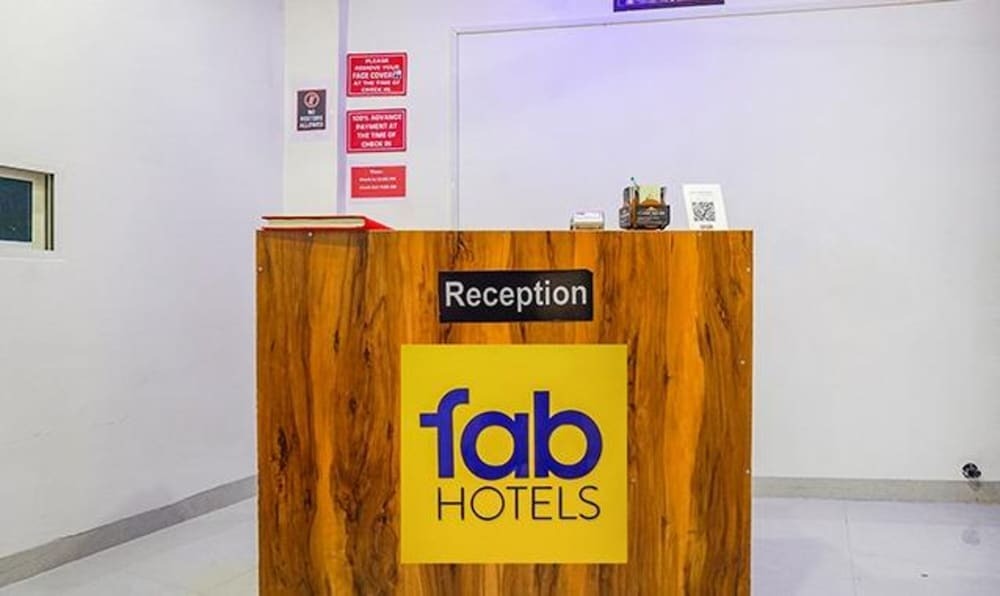 Пуна: Fabhotel Classic Square