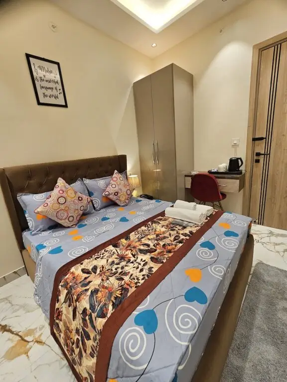 Большая Нойда: The Lodgers Boutique Hotel Greater Noida