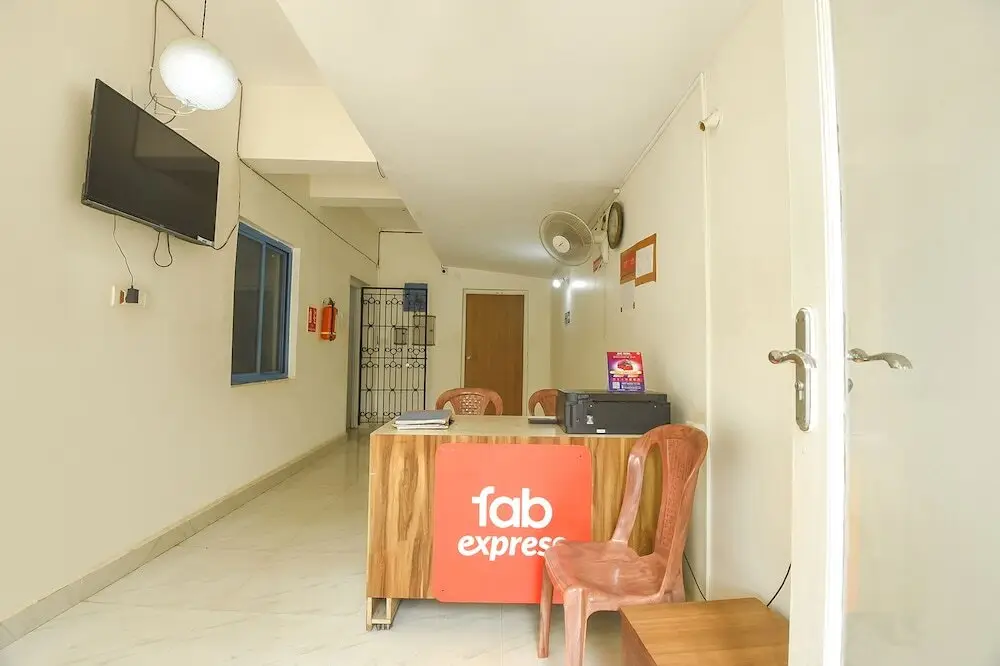 Верем: Fabexpress Joey'S Place