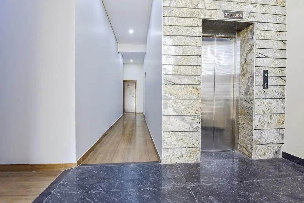 Джайпур: Fabhotel My Stay Sirvi Inn