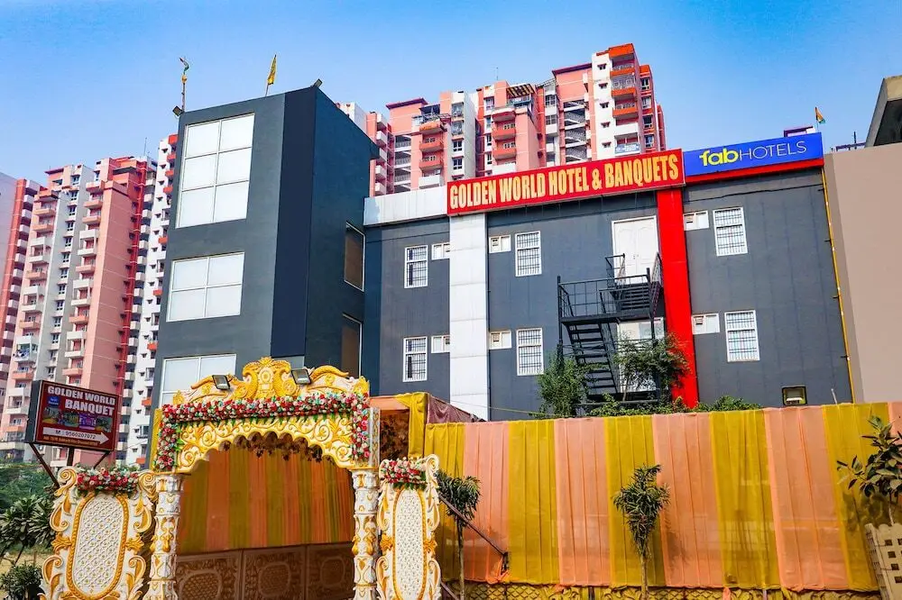 Fabhotel Golden World — фото 1