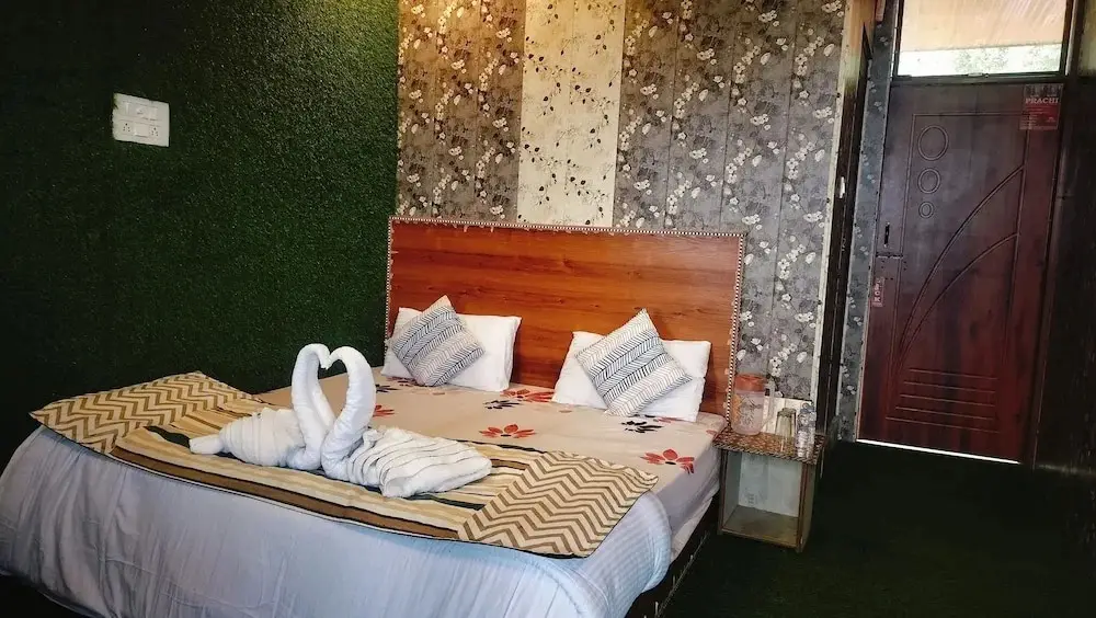 Кангра: Hotel Nirbana Heights
