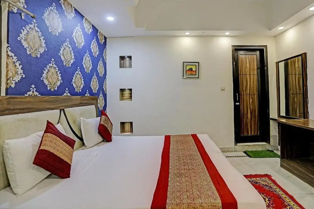 Нью-Дели: Hotel Grand
