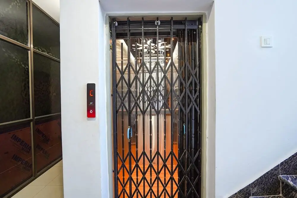 Варанаси: Fabhotel Sk Residency