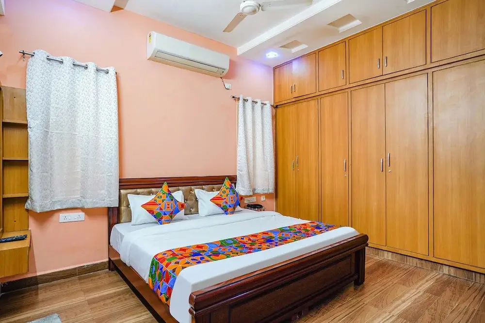 Fabhotel Q Suites — фото 1