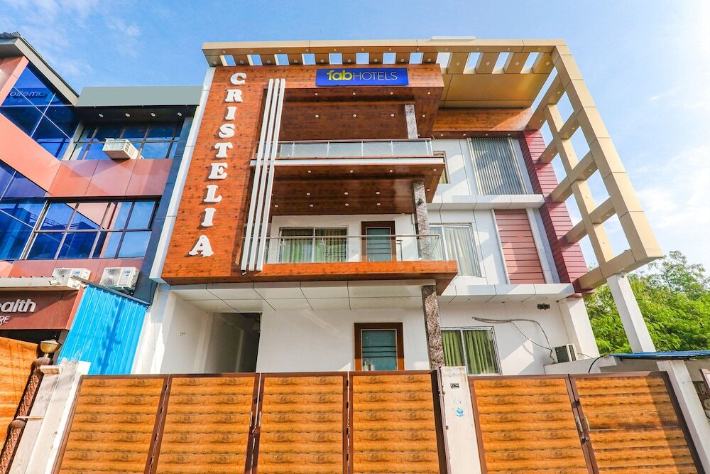 Fabhotel The Crestelia — фото 1