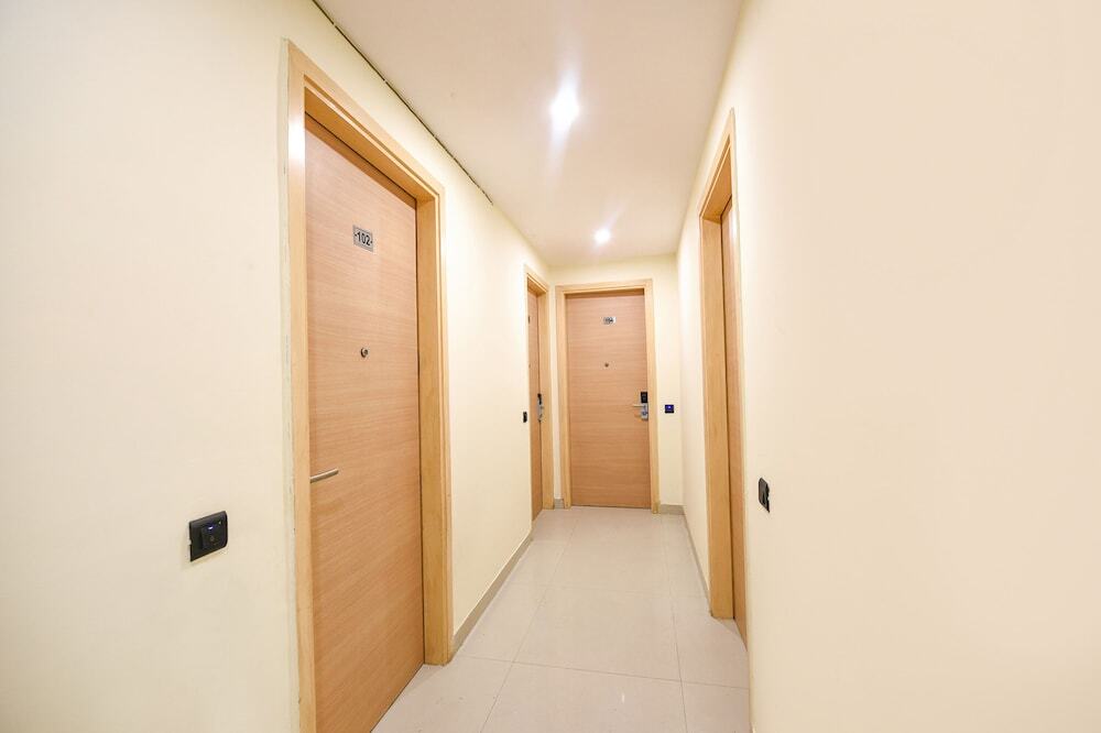 Гуруграм: FabHotel Corporate suite
