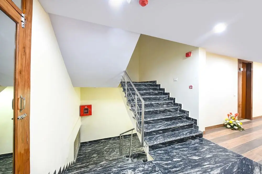Нью-Дели: Fabhotel Mona International