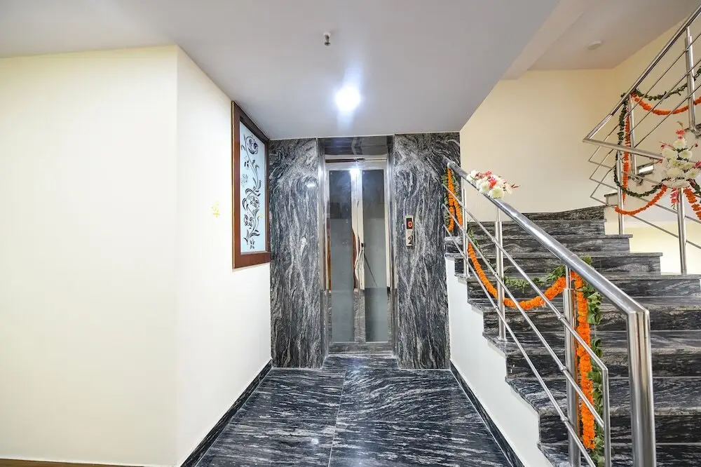 Нью-Дели: Fabhotel Mona International