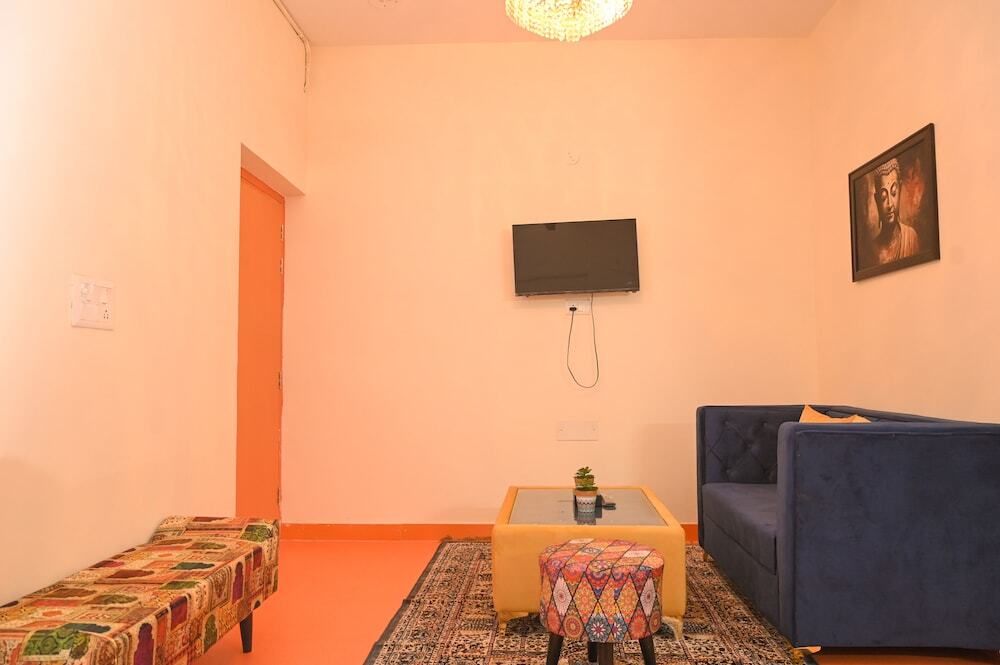 Нойда: Hotel Grand Omasha