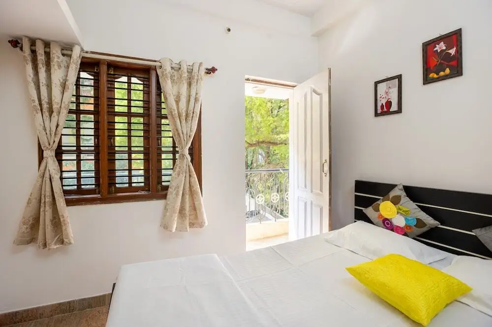 Бангалор: Shree Miththam Apartment