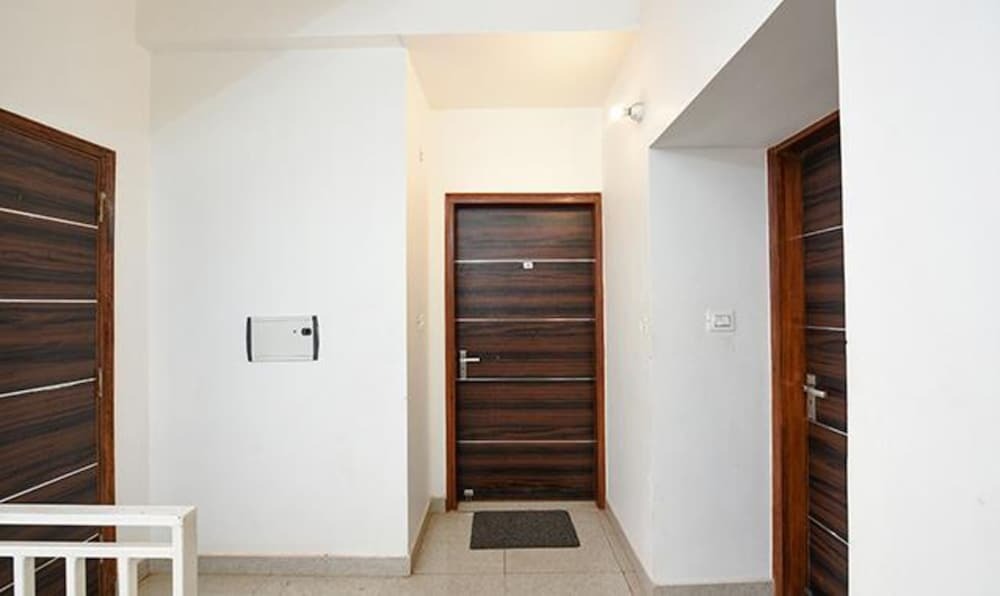Дхарампур: Fabhotel The Micky House