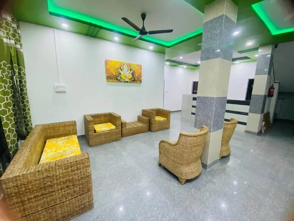Кохора: Kaziranga Inn