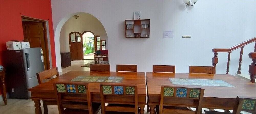 Ути: Myspace Holiday Inn - Ooty