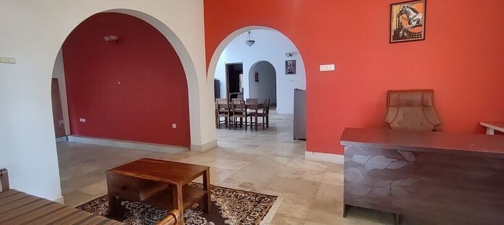 Ути: Myspace Holiday Inn - Ooty