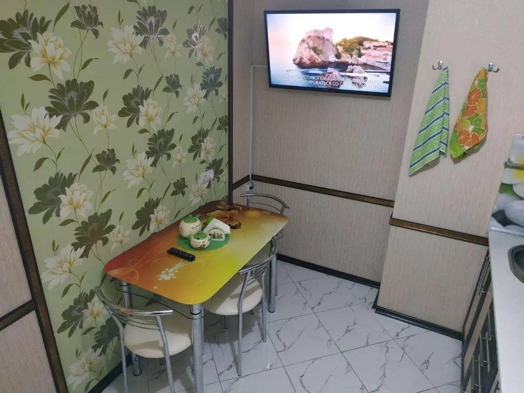 Севастополь: U Morja Na Prospekte Oktyabrskoy Revolyutsii 22 Apartment