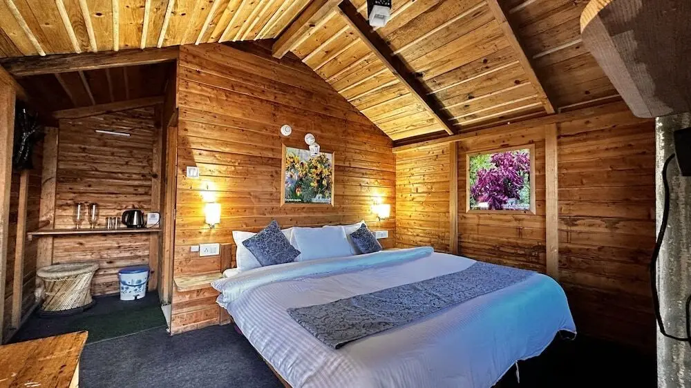 Чамоли: Blue Poppy Resort