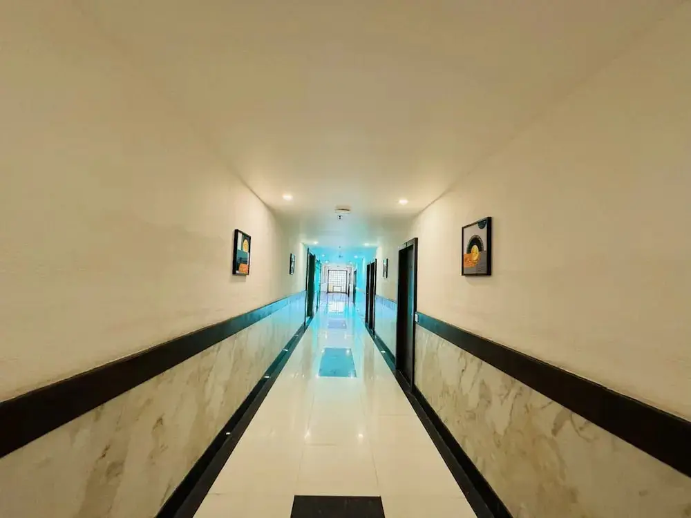 Удджайн: Anroute Stays City Center