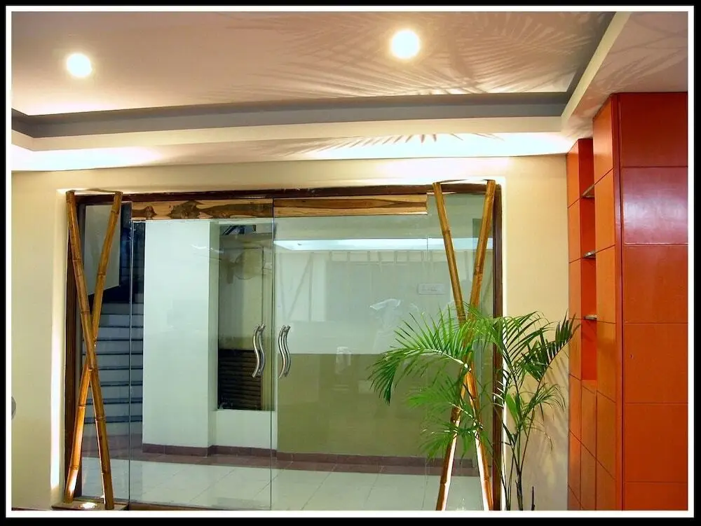 Kishna Empire Hotel — фото 1