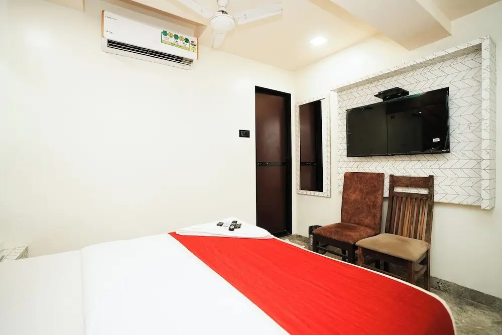 Мумбаи: Hotel Versova Inn