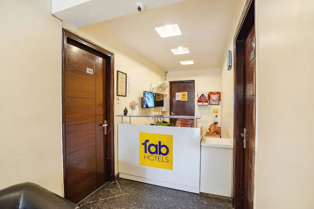 Нойда: Fabhotel Apple Pie